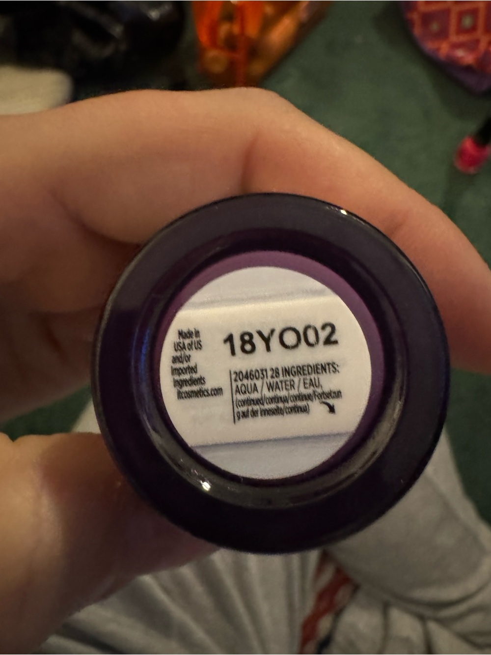 it cosmetics Purple and Silver Cream Jar - Travel Size - Picture 3 of 3